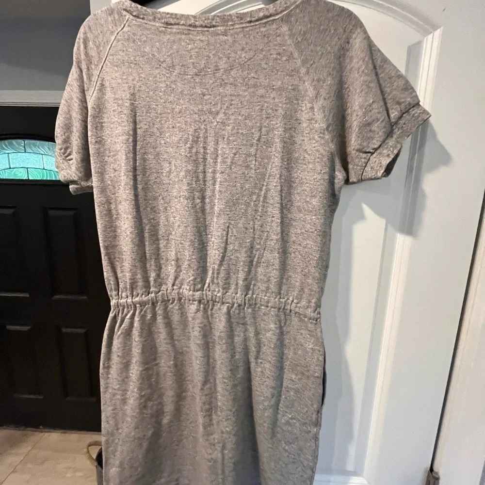Uniqlo Gray Short Sleeve Dress with Drawstring - Picture 6 of 7
